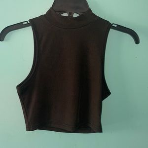 Black cru neck cropped tank top